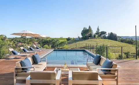 New! The Quails Crossing- Healdsburg Vineyard Home