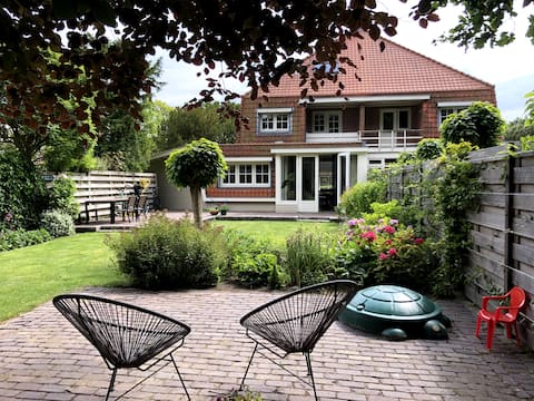 Family Home close to Haarlem, Amsterdam & Beach
