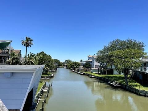 Waterfront Bay Home w/Large Outdoor Space