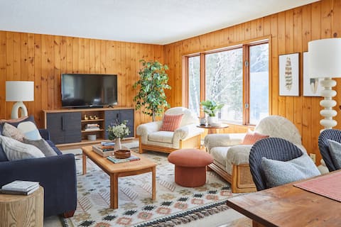 Cheerful Designer Getaway in Lutsen