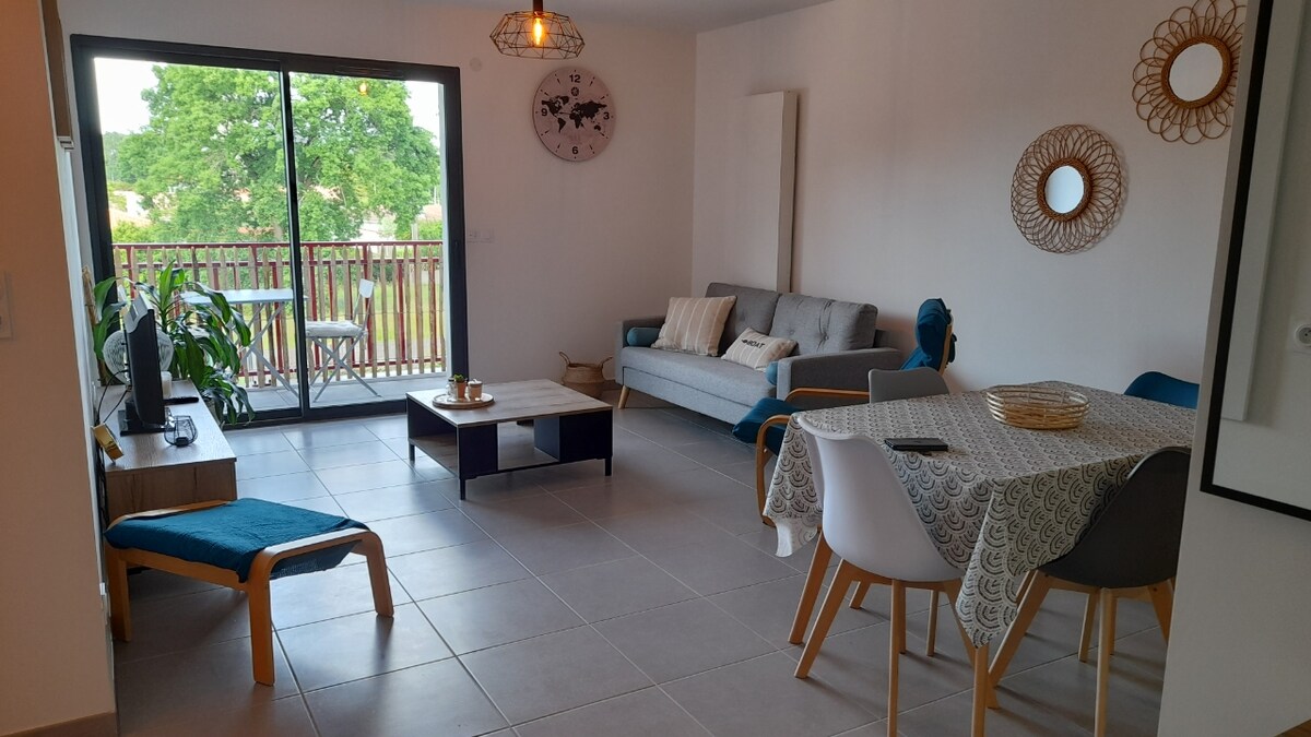 Successful Airbnb property: Arcachon Bay 
Pleasant new 66 m² 3-bedroom apartment in Andernos Les Bains