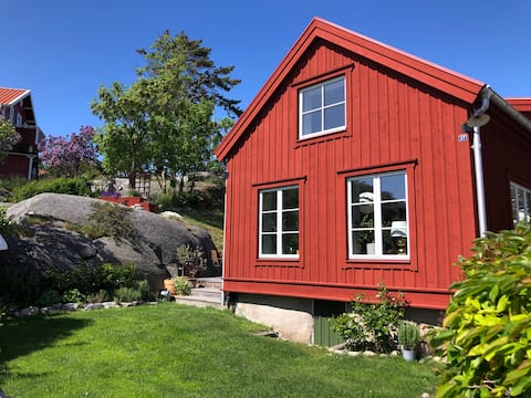 Charming archipelago house with beautiful surroundings