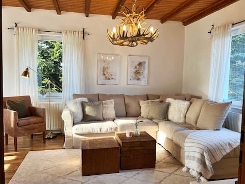 Successful Airbnb property: "Leo's Cottage" Recreation in the nature and ski area in Winterberg