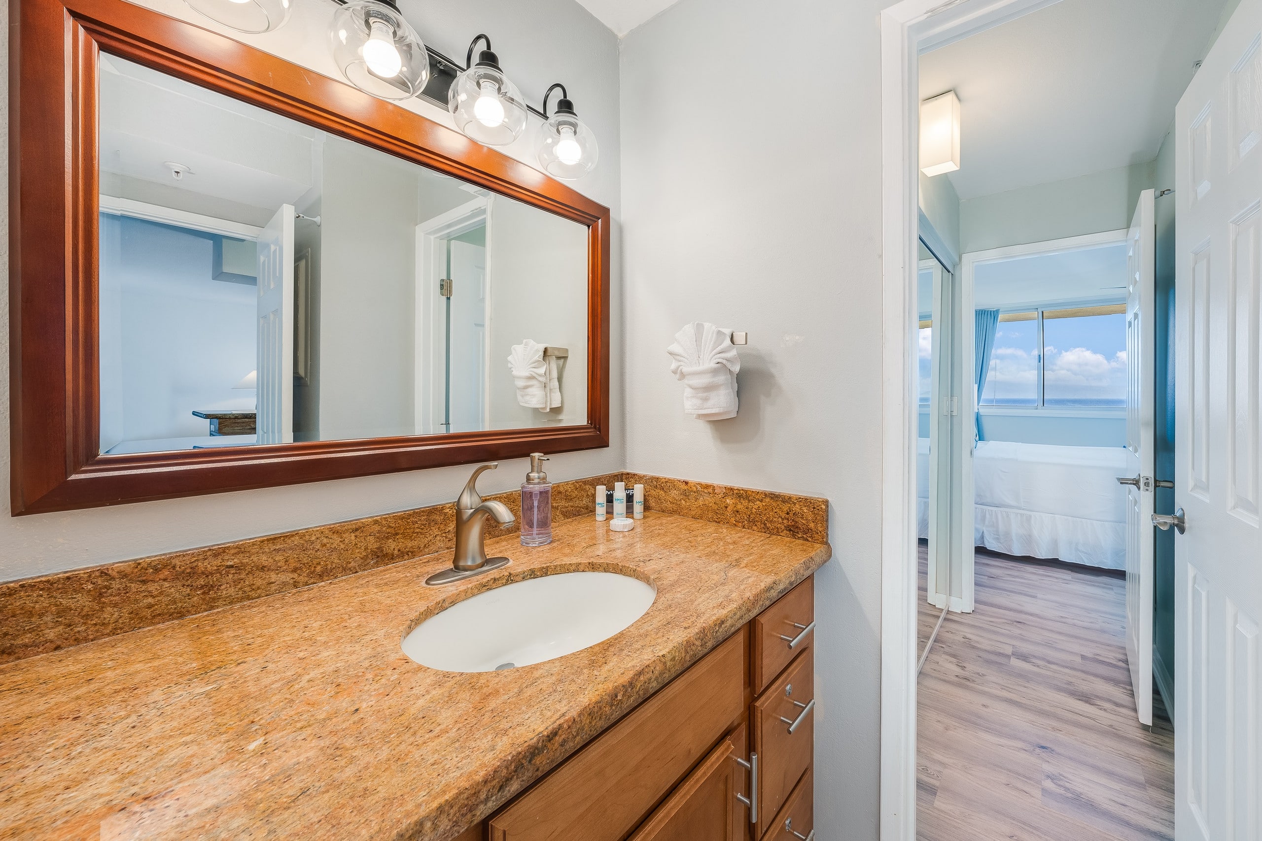 Condo in Lahaina · ★4.85 · 1 bedroom · 1 bed · 1 bath - Image 18