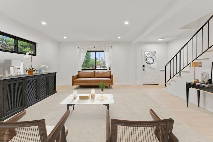 The Venice LA House. 4 Beds, 3 min to Abott Kinney