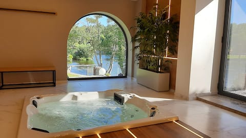 Historic House | Jacuzzi & Steam Room | River View