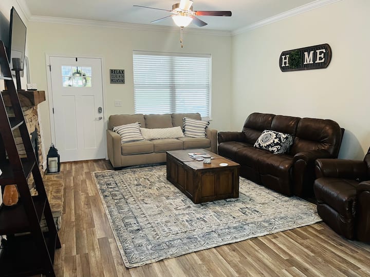 Peaceful Side, Gated, Clean - Come To Townsend! - Townsend, TN