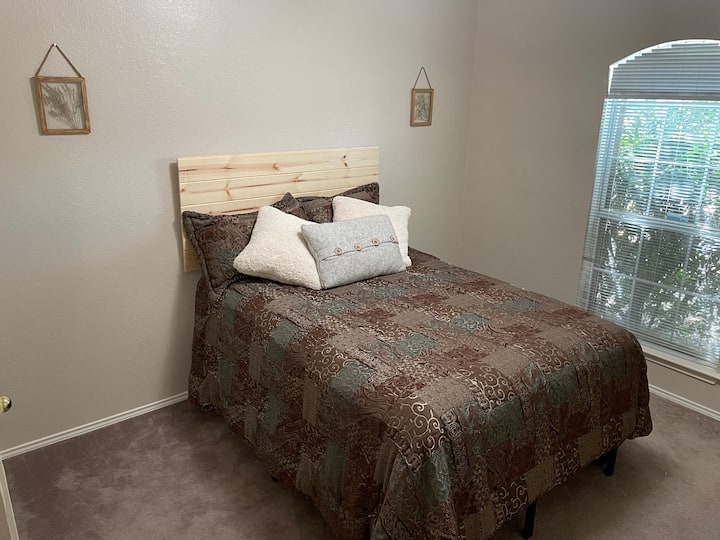 Krevat me përmasa të plota