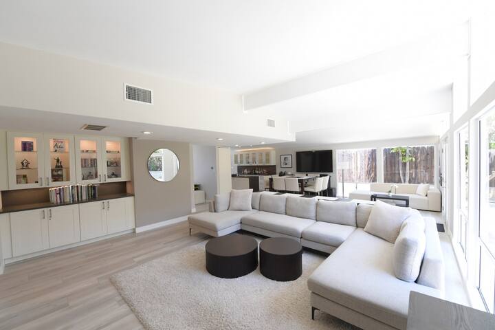 BEST Burbank Home & Area (30 Day Minimum Rental) gallery image 5