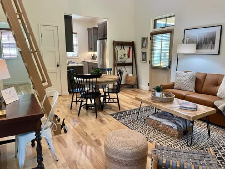 Luxury Cozycottage-outdoor Living Area-dogfriendly - Black Mountain, NC