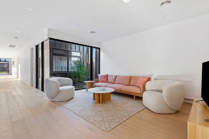 Oceanside Lifestyle gallery image 3