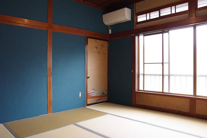 Room 3. Please take care of your valuables yourself. ※ Only this room is locked, but please be careful not to close small children by mistake.
