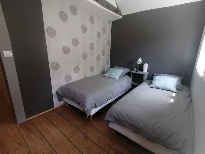 საძინებელი 1