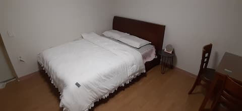 dae - yoon 's. house