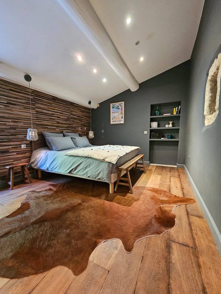 Mas d'Artalet 
ห้องพักชั้นล่างและการเข้าถึงที่เป็นอิสระ
เตียงขนาด 160 x 200
เครื่องปรับอากาศ