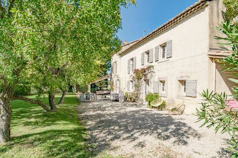 Mas d 'Artalet, Mas provençal with heated pool