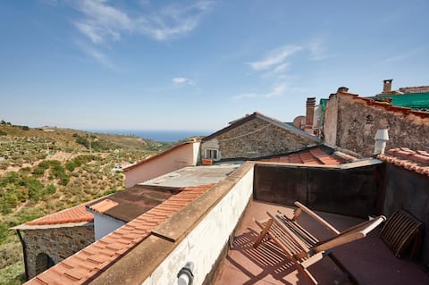 Cozy vacation home "Tasso 7" in Civezza