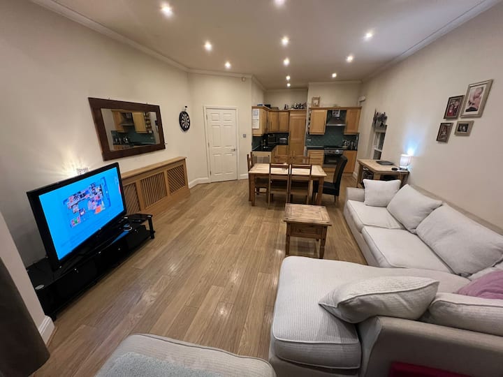 2bedroom Sleeps 6 Comfortable & Spacious - Liverpool