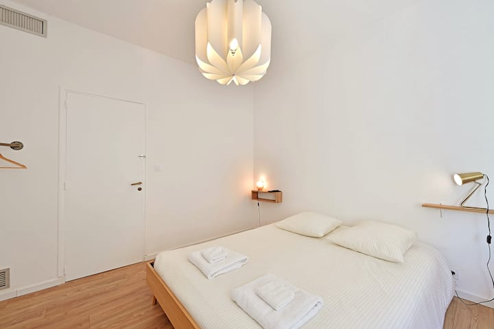 Chumba chako cha kulala cha pili angavu sana.