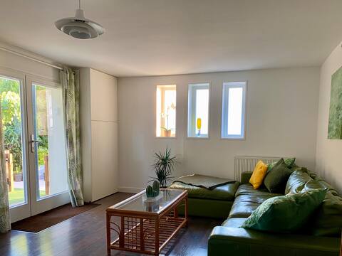 Popular Airbnb listing: Peaceful apartment, large terrace, Capbreton in Capbreton