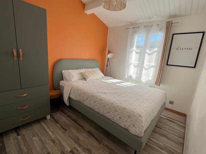 Chambre DREAM
(osvetlené 140 × 200)