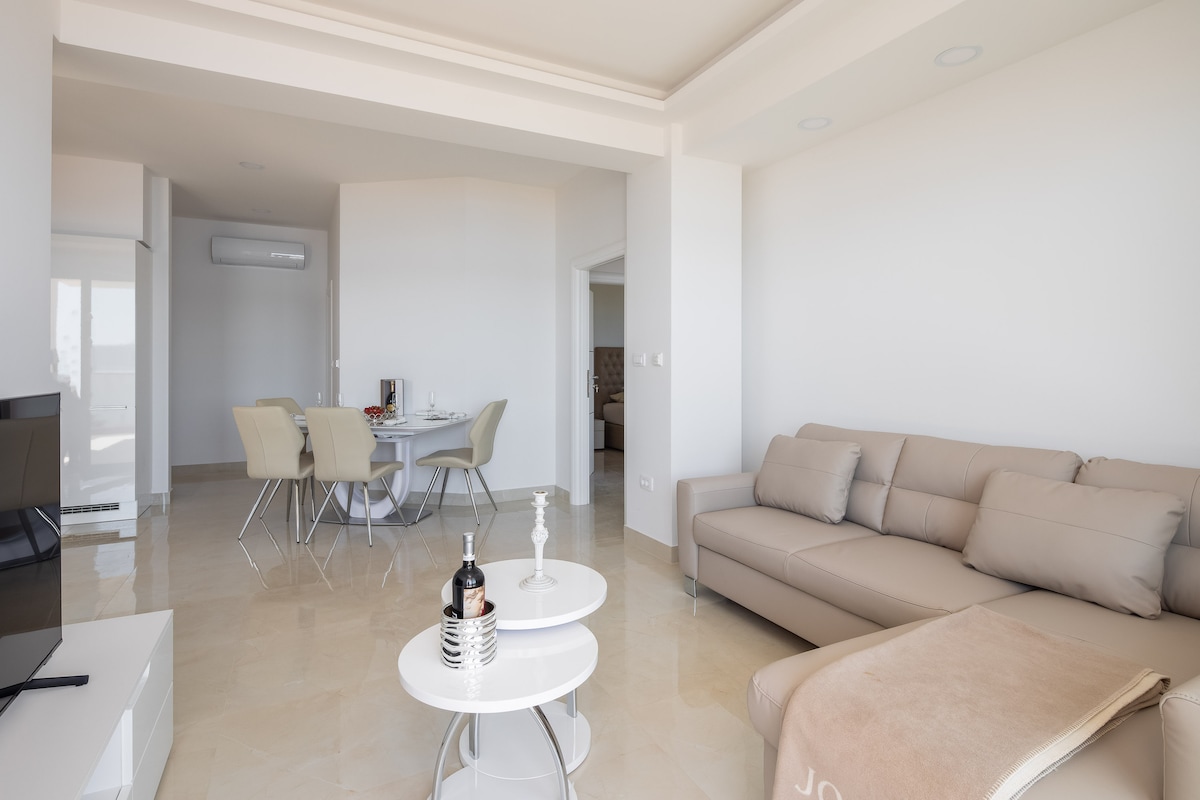 Დიდი მისაღები ოთახი