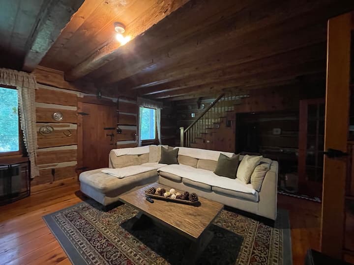 Charming Log Home - 25 Private Acres In Caledon - Caledon