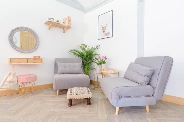 The Coach House - Beautiful Secluded Tiny Home - Hampshire