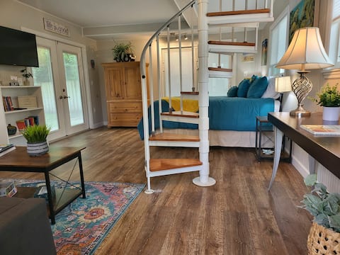 Top performing Airbnb: Zen Retreat | Beach & Trail Close By | $0 Cleaning in Palm Harbor