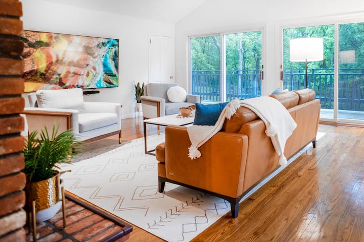 Tuxedo Hilltop Retreat With A Large Hot Tub - Woodbury, NY