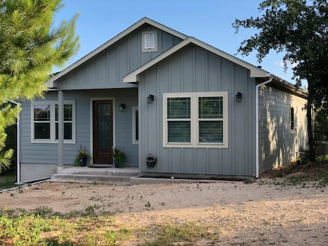 Cheerful 2 bedroom 2 bath home on 5 acres!