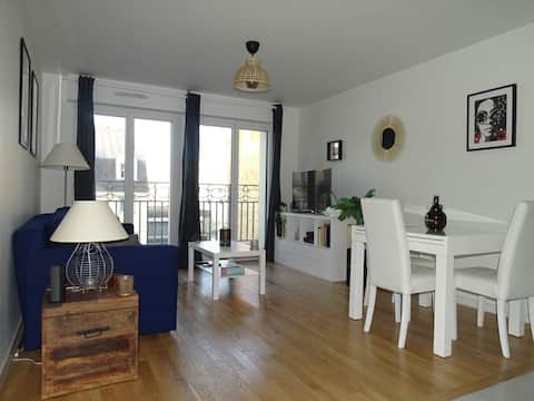 Stunning 2-room apartment with free parking