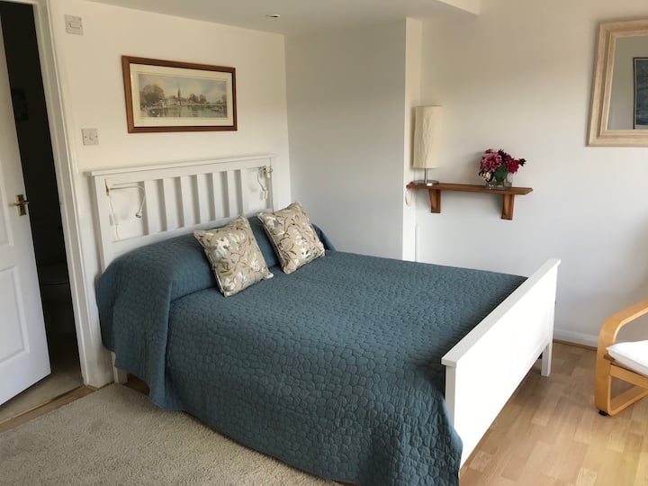 Pretty Garden Room/Studio