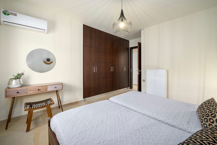 Საძინებელი 1 2 ორადგილიანი საწოლით