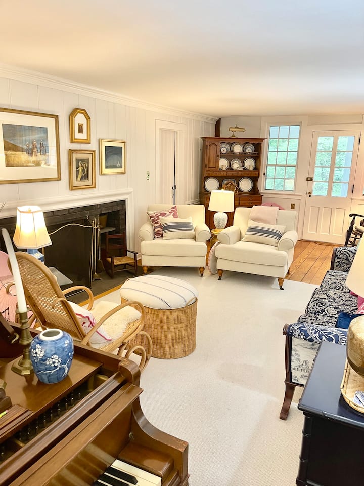 Peaceful 4 Bedroom Historic Home With Office - 新迦南