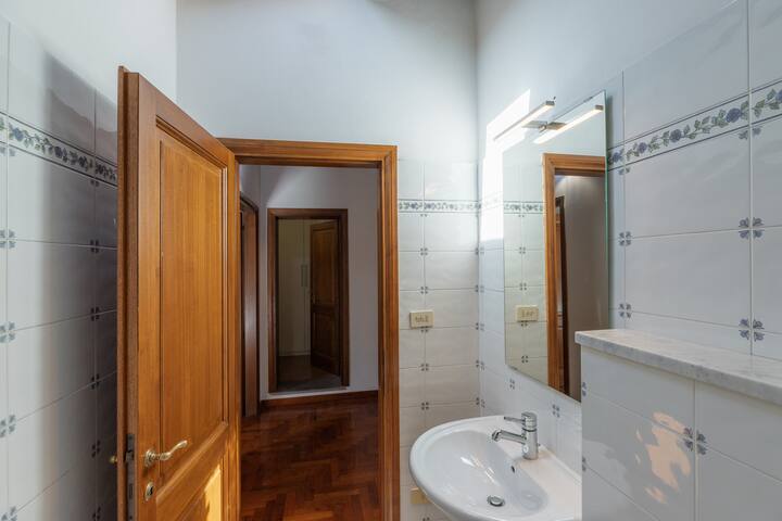 Pitti View In Serragli gallery image 4