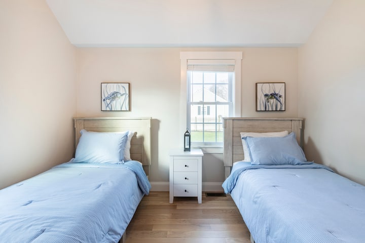 ห้องนอนเตียงแฝดพร้อมเตียง 2 เตียง 