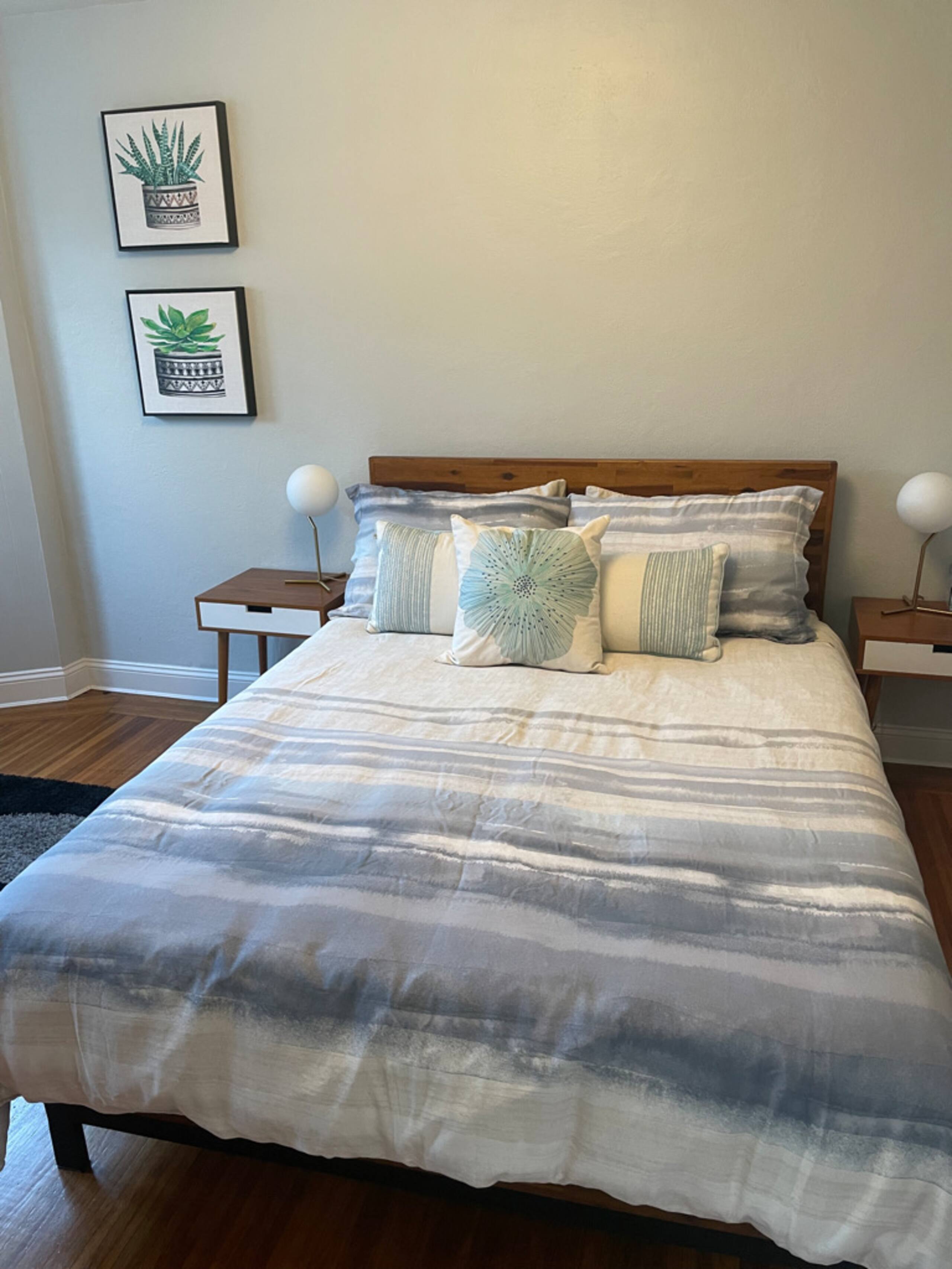 Condo in San Francisco · ★4.97 · 1 bedroom · 2 beds · 1 bath - Image 8