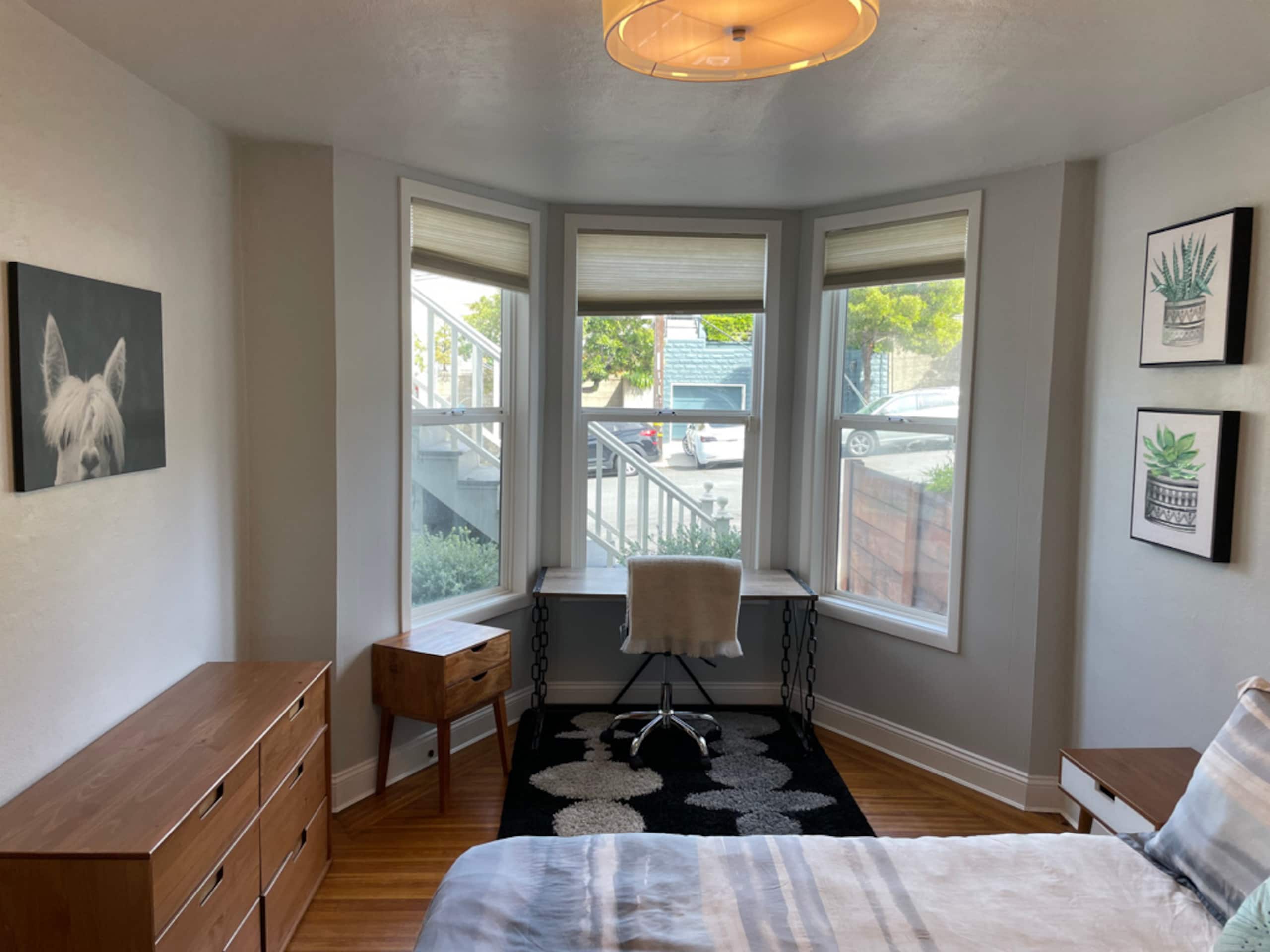 Condo in San Francisco · ★4.97 · 1 bedroom · 2 beds · 1 bath - Image 7