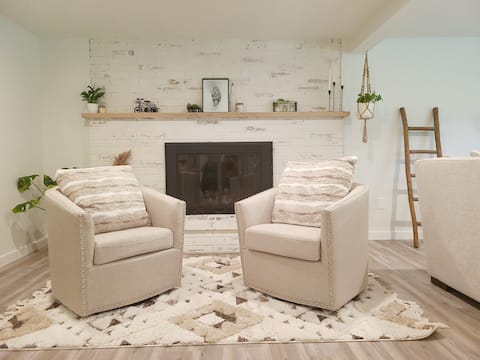 Cozy Marysville Guest Suite: BOHO w/ Creek Views
