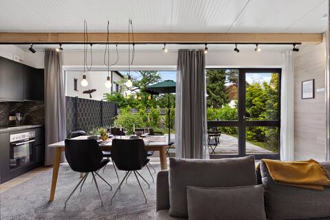 Bungalow for 2 | Parking | Kitchen | Terrace