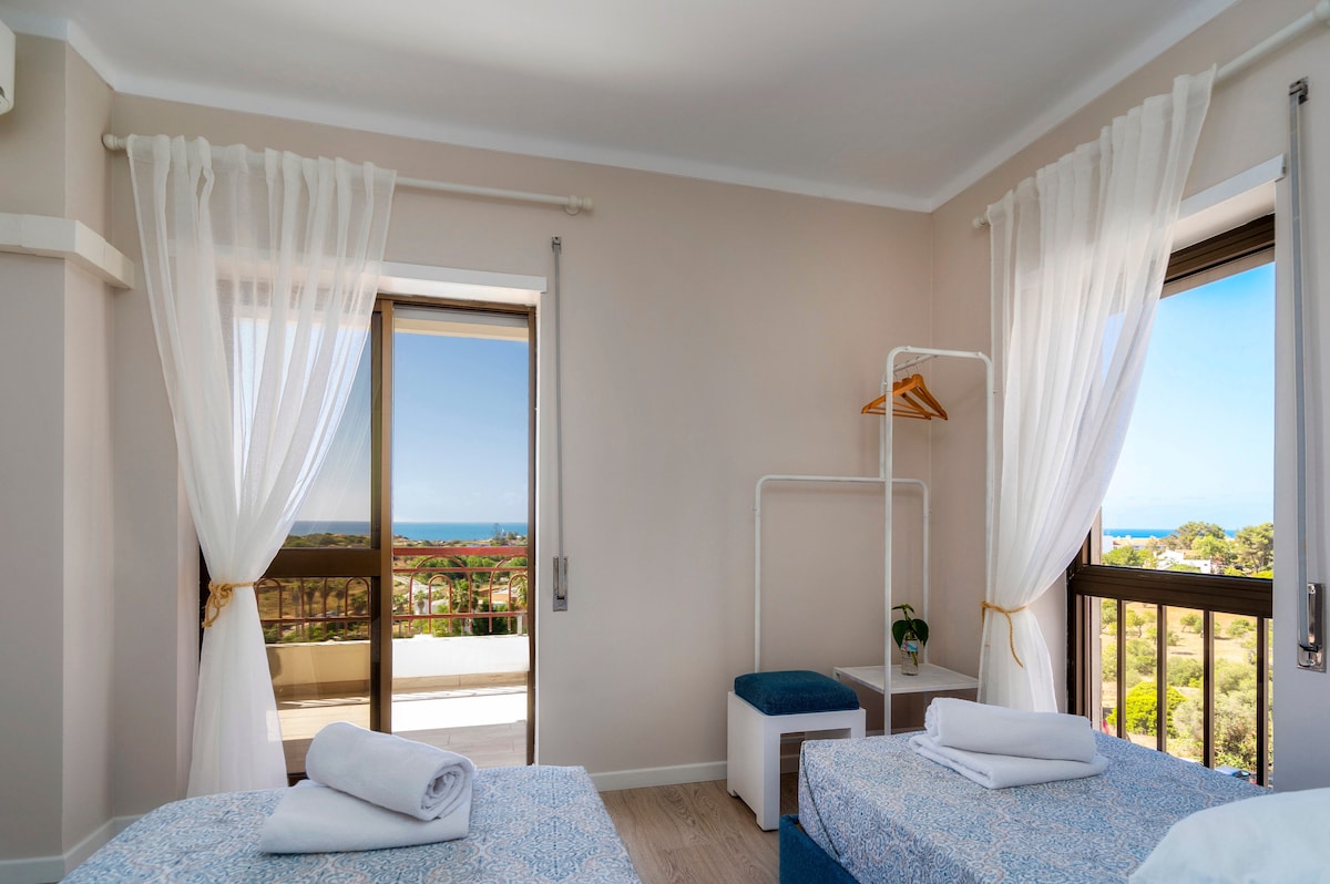 Awakening with the Ocean 