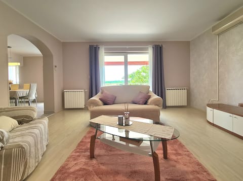 Top Airbnb: Lenny - spacious/relaxing/calm in Grad Umag