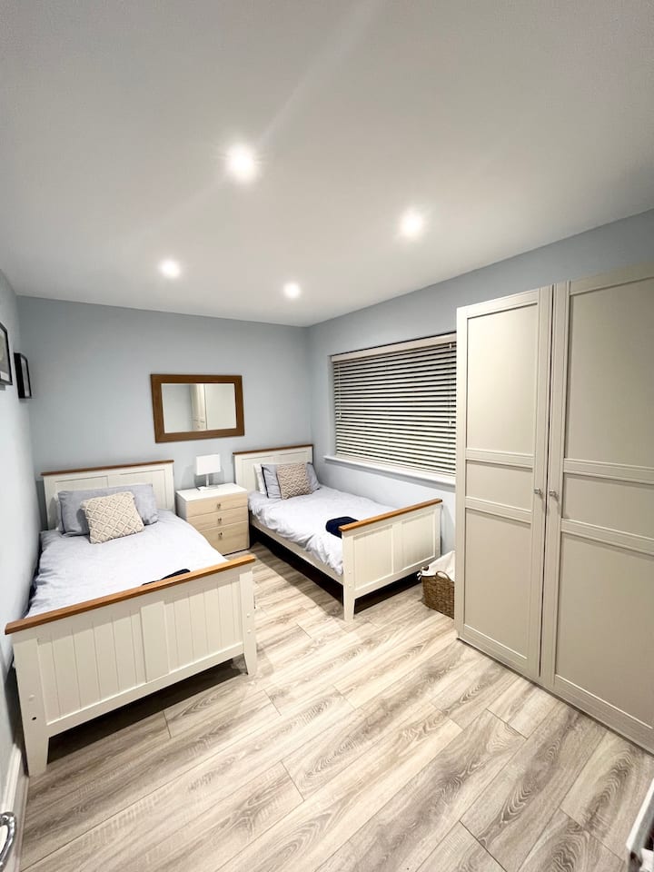 ห้องนอน 3 (เตียงเดี่ยว 2 เตียง)