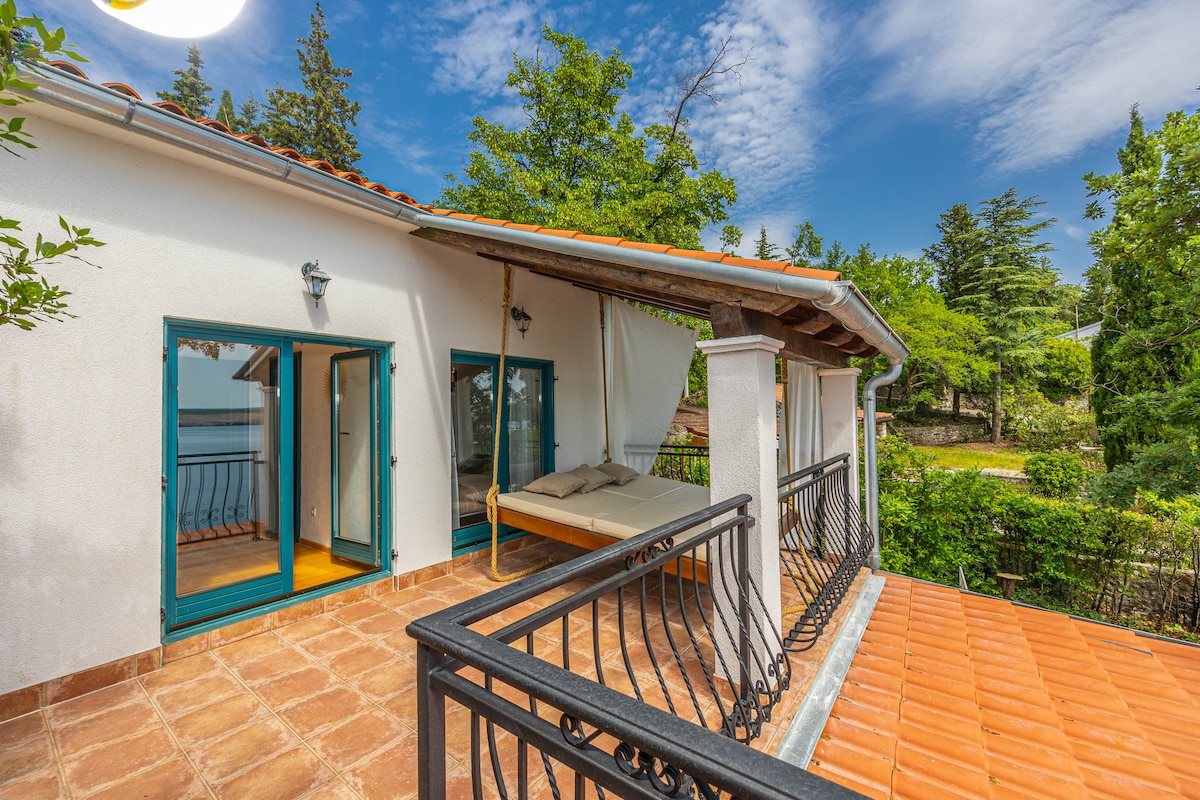 Villa Cikas Palmhouse