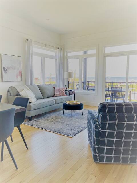 The White House Sea View