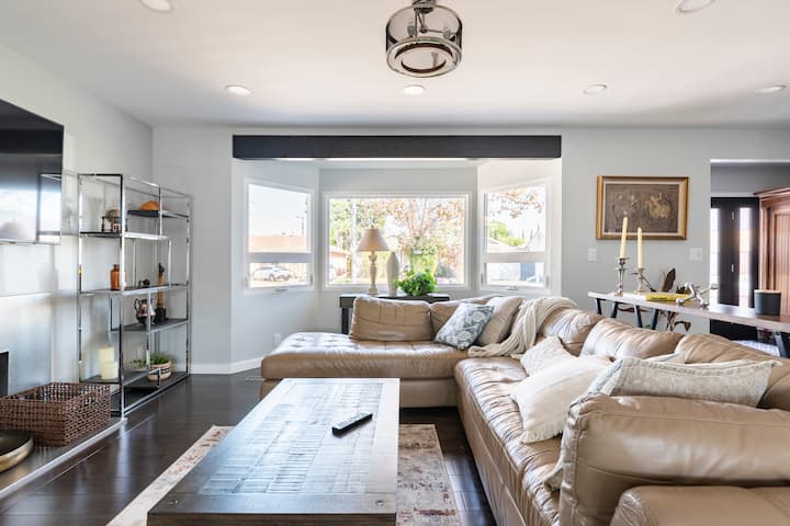 Modern Renovated 3 Bedroom Home W/ Pool Hot Tub - Seal Beach, CA