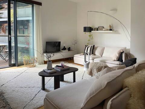 Popular Airbnb listing: Private ensuite double bedroom. in Tower Hamlets