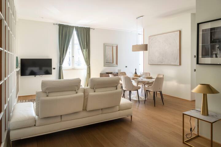 Lovely Design Apartment, Milan Duomo – 5 Guests gallery image 2