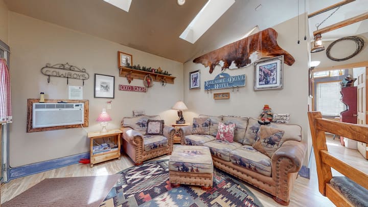 The Carriage House At Estes Pines- Hot Tub! - Estes Park, CO